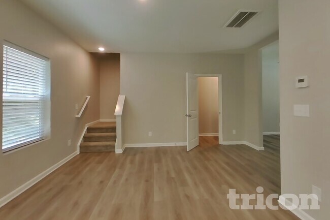 Foto del edificio - 166 Oak Creek Rd