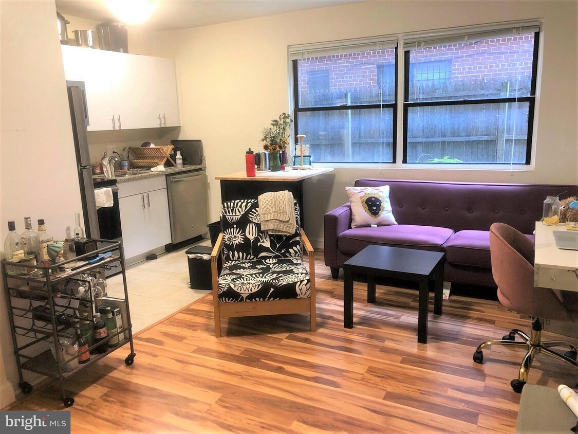 Foto principal - 1631 6th St NW