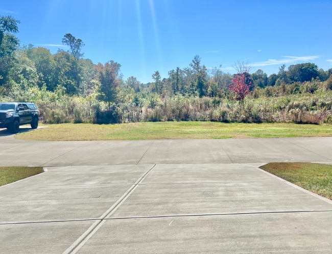 Foto del edificio - 2550 Snow Creek Rd NE