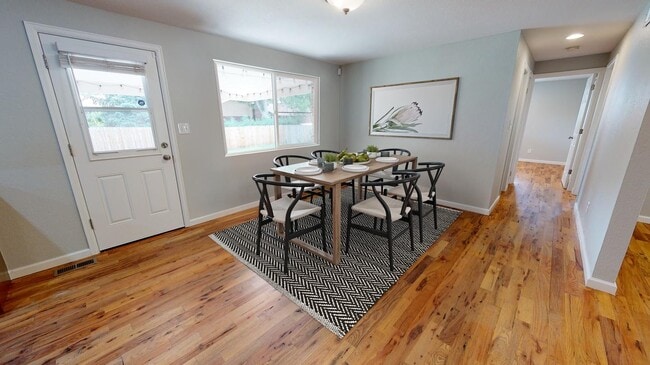 Building Photo - Beautiful ranch-style Lakewood home near L...