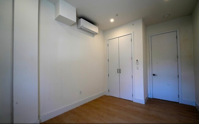 Foto del edificio - 1193 Summit Ave
