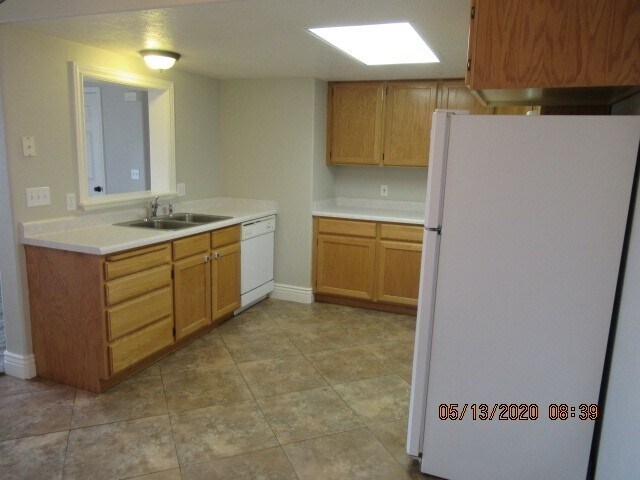 Foto del edificio - 1311 W 1480 N St