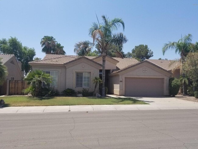 Foto del edificio - 875 W Aloe Pl