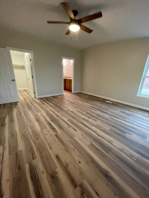 Foto del edificio - 297 Guthrie Rd