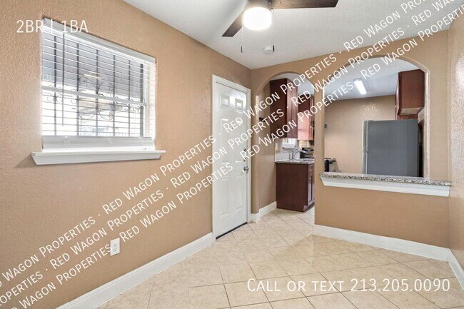 Building Photo - 236 E Dullnig Ct