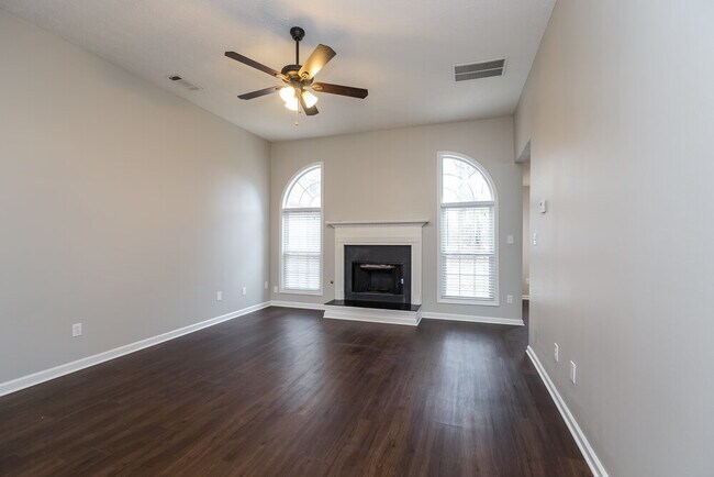Building Photo - 109 Stoney Brook Way