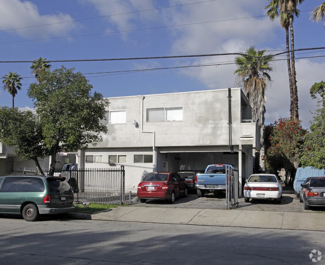 Building Photo - 14640 Hubbard Ave