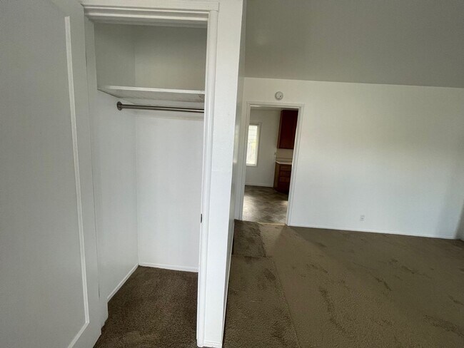 Foto del edificio - CUTE! Two Bedroom House Available in San Leandro!