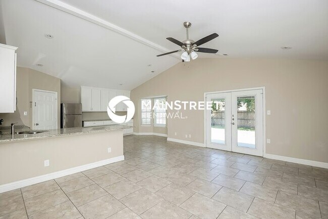 Foto del edificio - 4 Bedroom Pet-Friendly Home in Rowlett, TX with Main Street Renewal