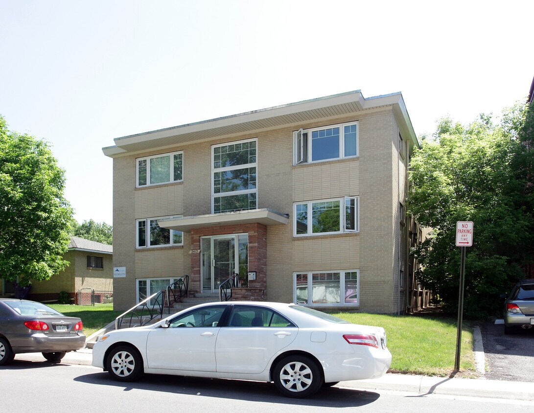 Building Photo - South York St. Apartments