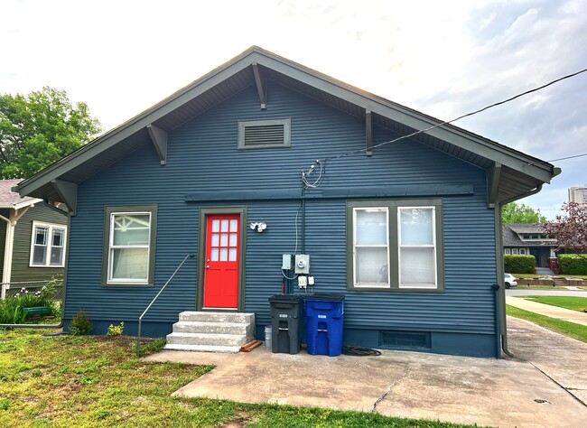 Exterior - Back - 1418 South Elwood Avenue