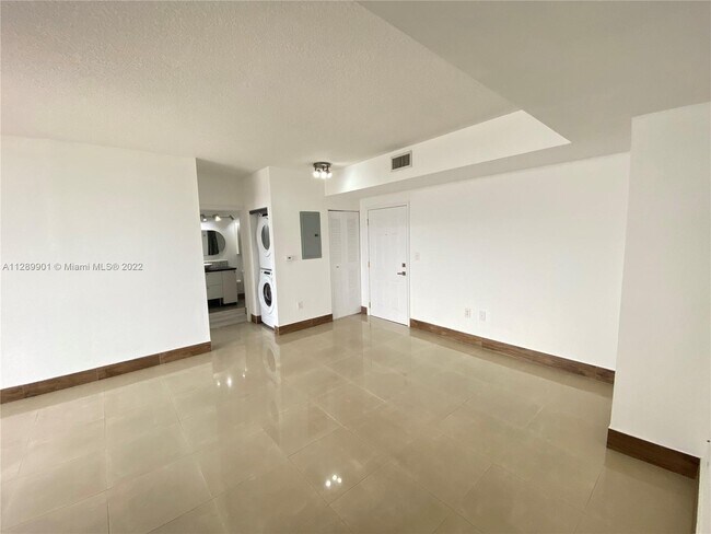Foto del edificio - 1 Glen Royal Pkwy