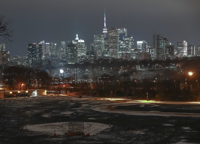 Photo du bâtiment - 646 Broadview Av