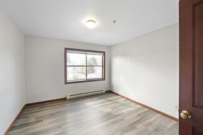 Foto del edificio - 403 1/2 Garfield St S-6