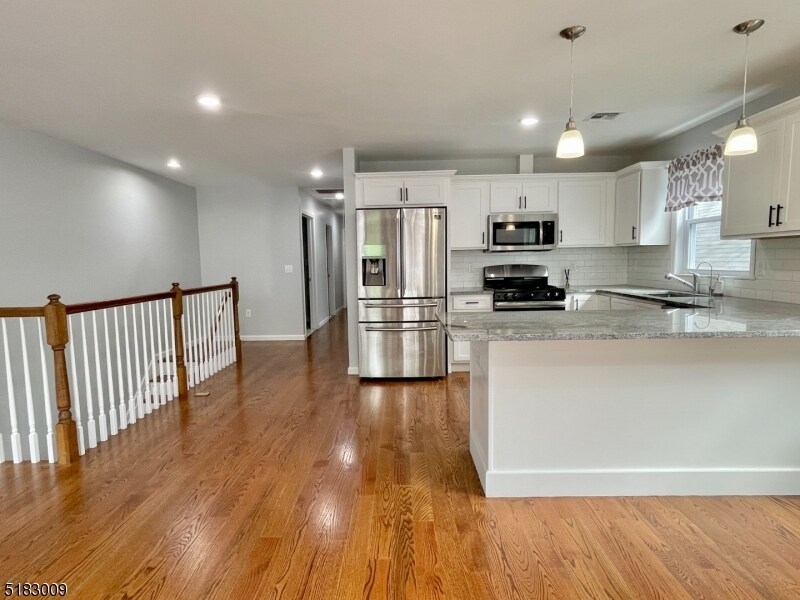 Primary Photo - 302 S 6th St
