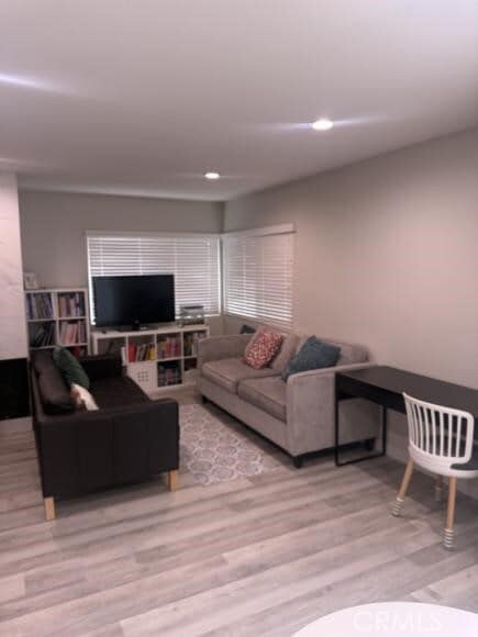 Foto del edificio - 9241 Walker St