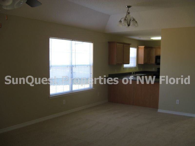 Building Photo - Great 4 Bedroom in West Mobile!