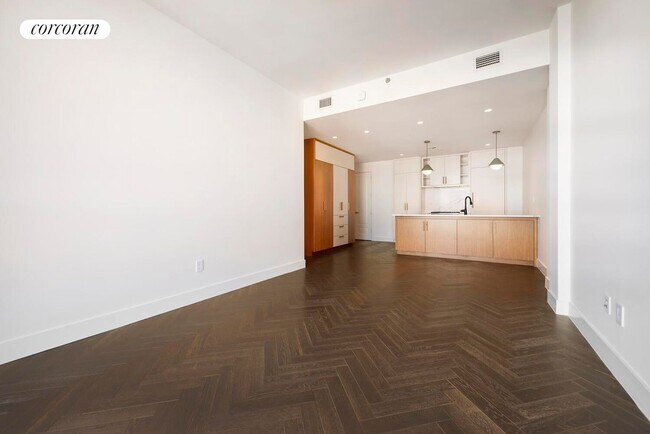 Building Photo - 11-12-12 44th Dr