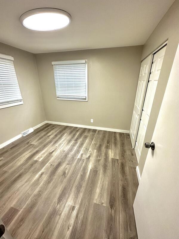 Foto del edificio - 4341 W Whiteland Rd