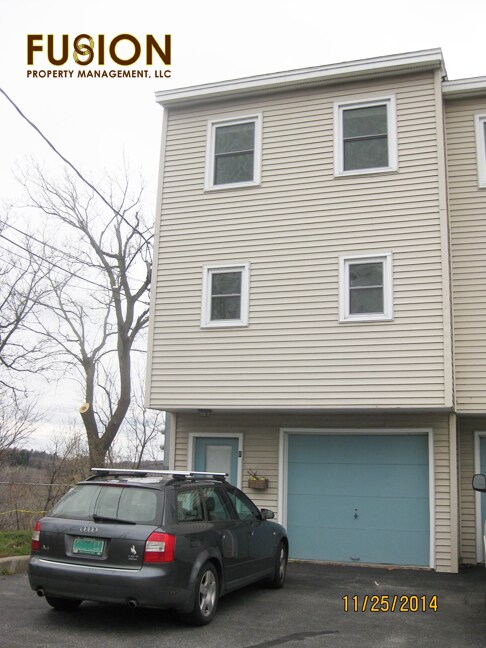 Primary Photo - 232 Manhattan Dr