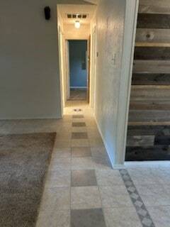 Building Photo - 1328 Kings Row