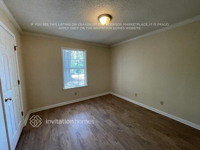 Foto del edificio - 7855 Dogwood Way