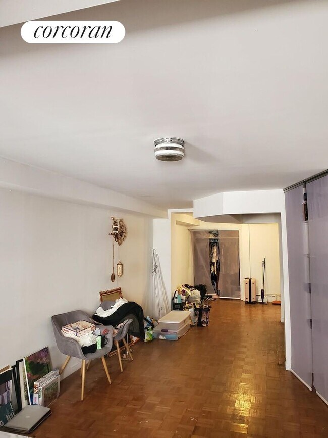 Foto del edificio - 52 E 13th St