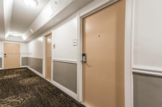 Foto del edificio - 19201 Collins Ave