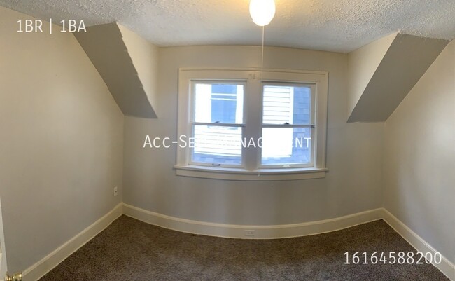 Foto del edificio - 967 Tamarack Ave NW