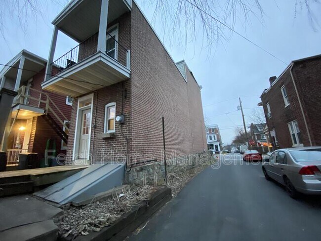 Foto del edificio - 220 Ruby St