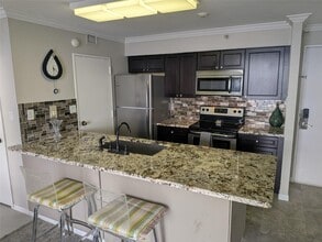 Building Photo - 5220 Seawall Blvd