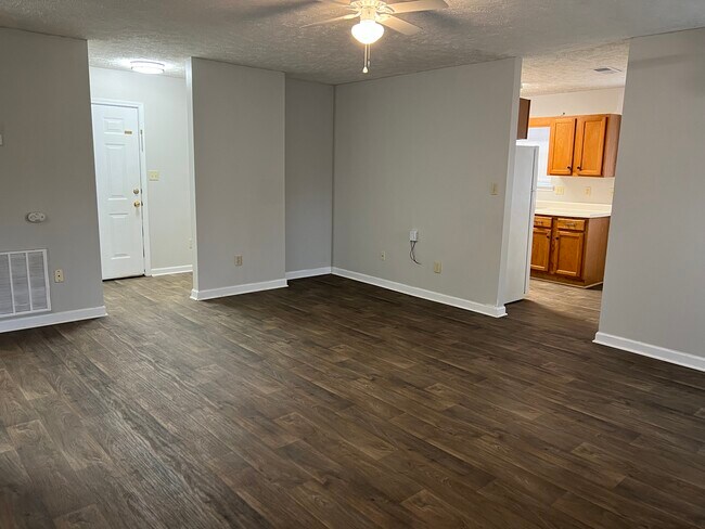 Building Photo - 28 Collinwood Cove