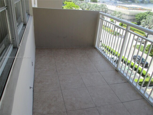 Foto del edificio - 250 174th St