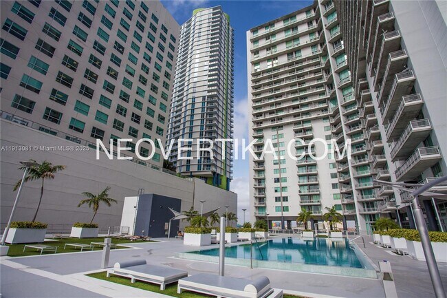 Foto del edificio - 690 SW 1st Ct