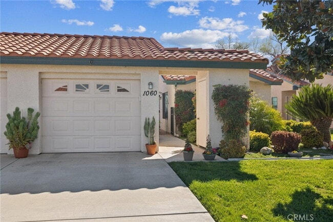 Foto del edificio - 55+ Age restricted community - This spacious 2-bedroom, 2-bathroom Home is located in the desirab...