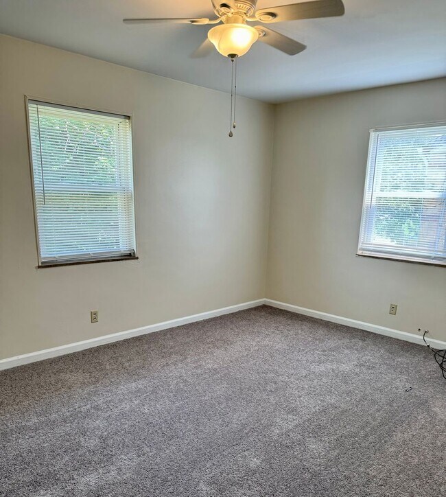 Foto del edificio - 3110 Grand Ave