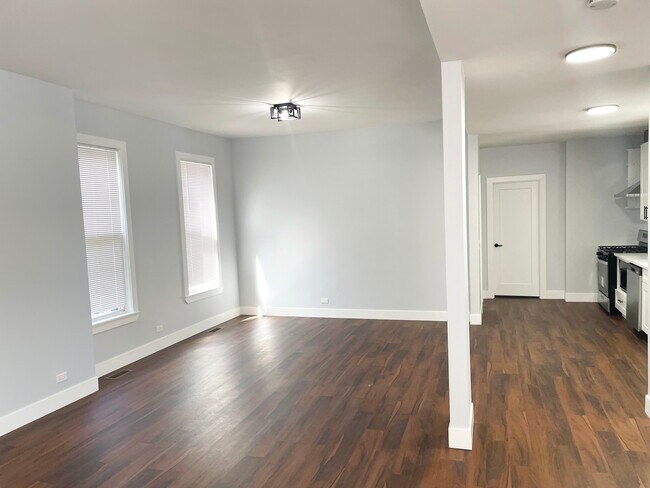 Foto del edificio - 930 N Richmond St