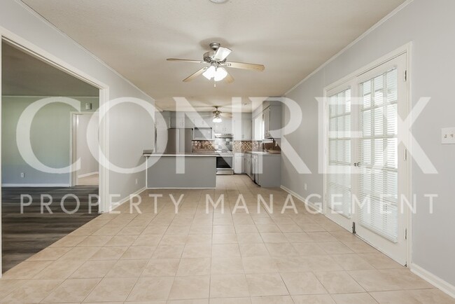 Building Photo - Beautiful 3 bed ranch on a corner lot!