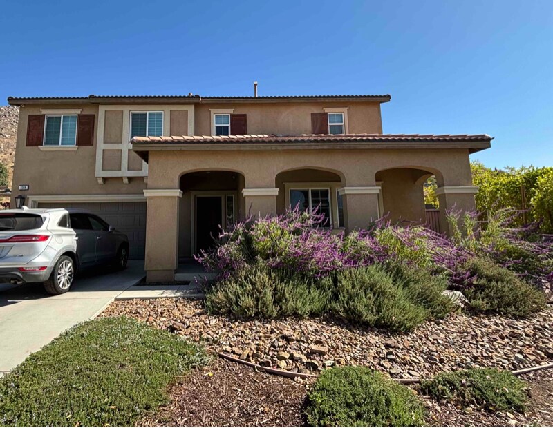 Foto principal - 7068 Laban Ln