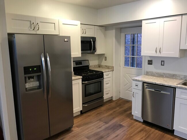 Foto del edificio - 2334 Sarah St