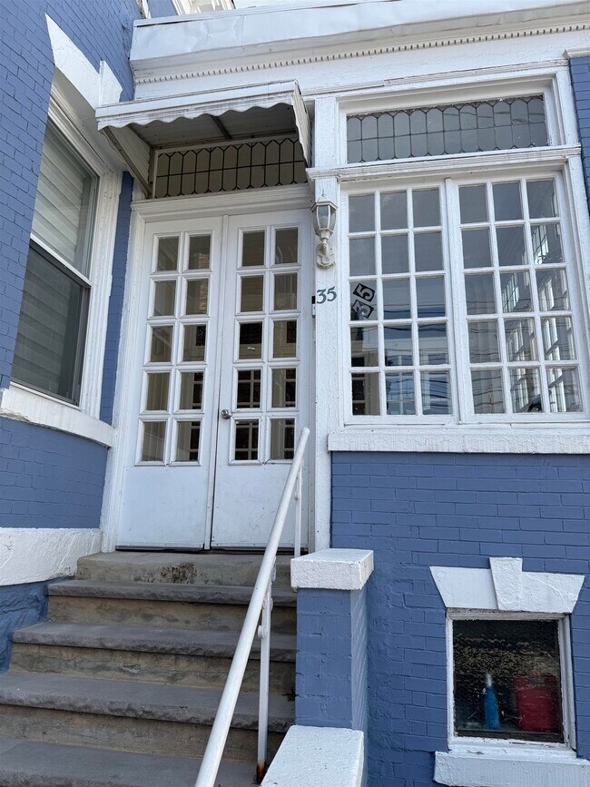 Foto del edificio - 35 50th St