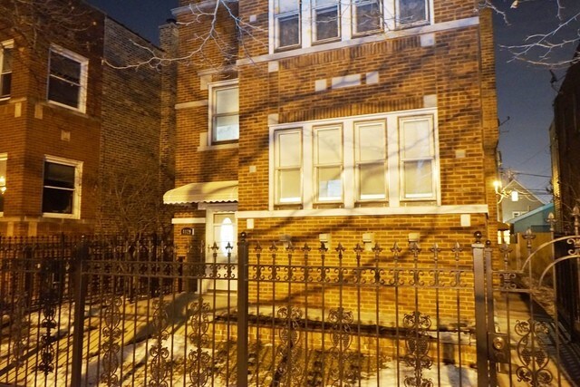 Building Photo - 4829 N Karlov Ave