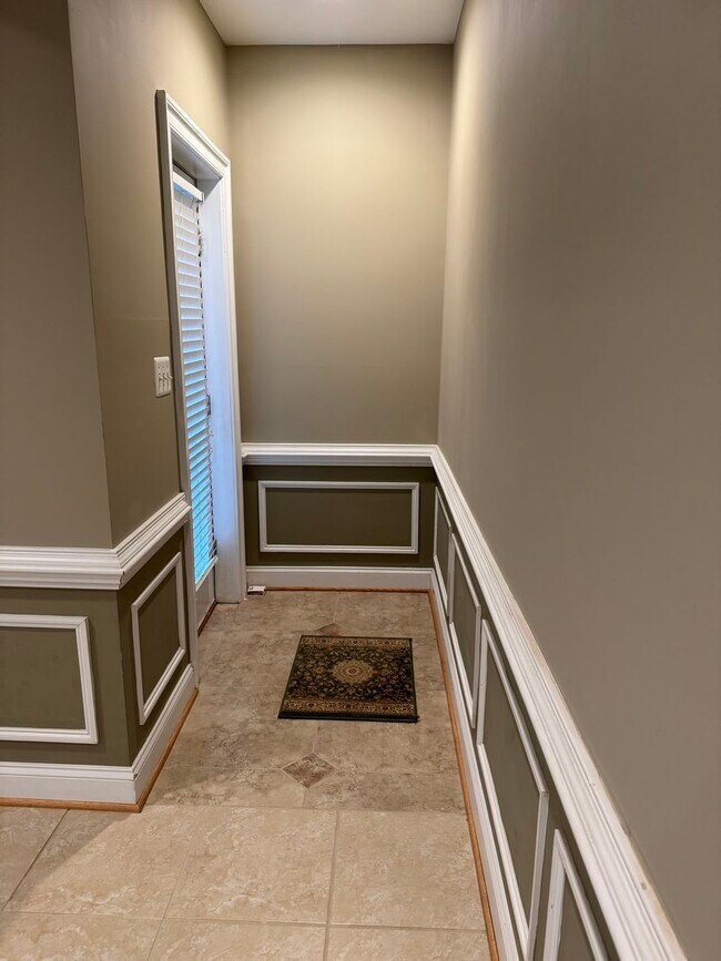 Foto del edificio - 6608 Edsall Rd