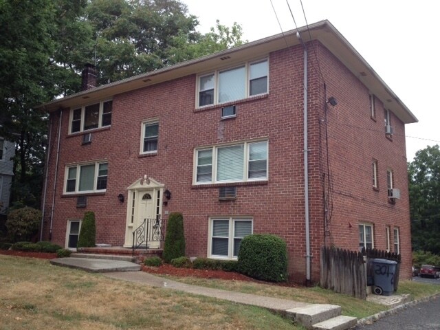 Primary Photo - 201 Watchung Ave