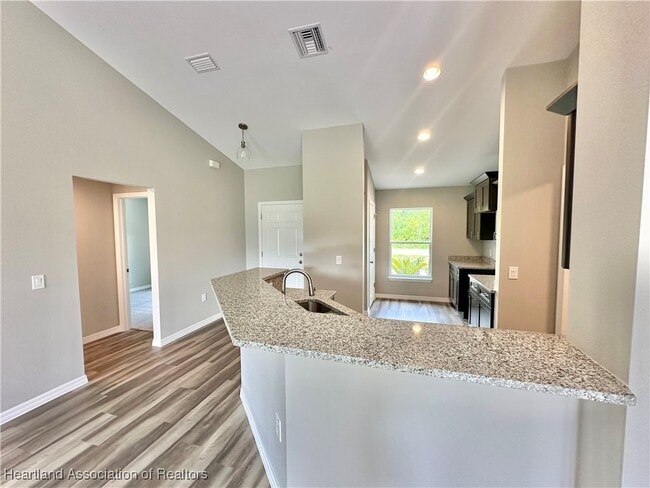 Building Photo - 4120 Garienda Ave
