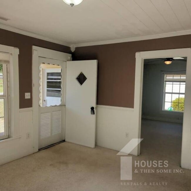 Photo - 108 Davis St House