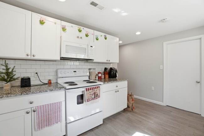Foto del edificio - 9244 Limestone Pl