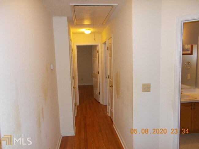 Foto del edificio - 3261 Old Salem Rd SE