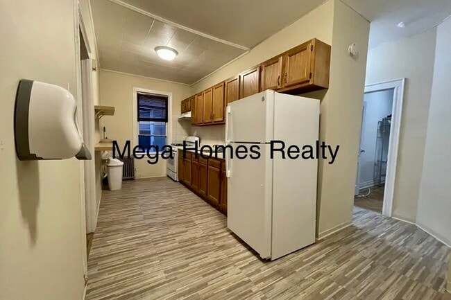 Building Photo - 3257 46th St