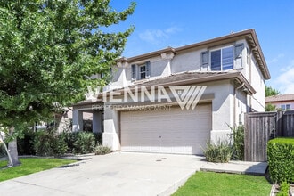 Building Photo - 2915 Logansport Way
